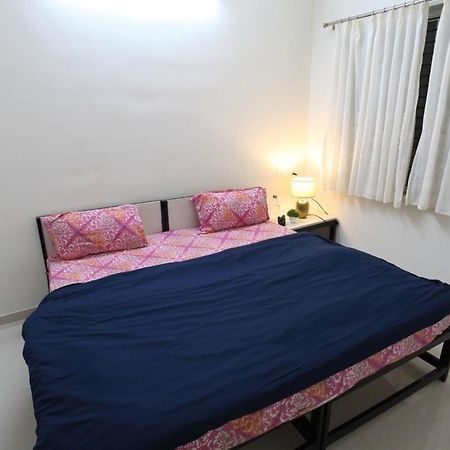Qualtems Guest House-With Ac Options Bangalore Dış mekan fotoğraf