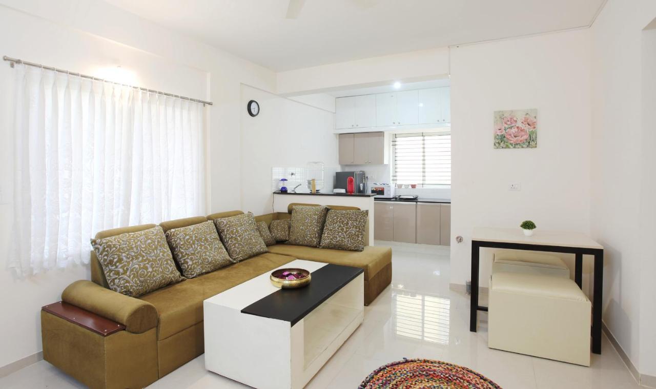 Qualtems Guest House-With Ac Options Bangalore Dış mekan fotoğraf
