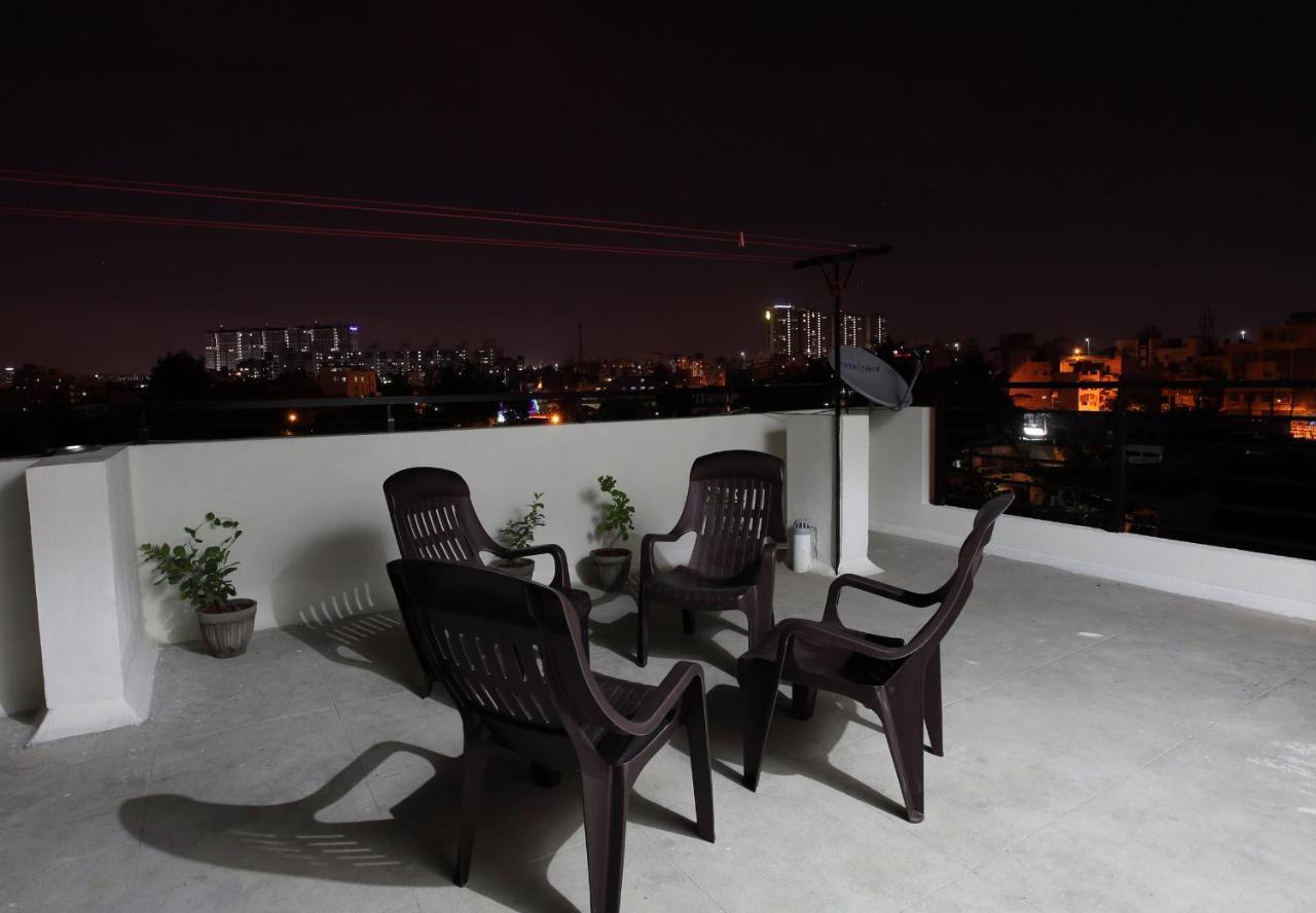 Qualtems Guest House-With Ac Options Bangalore Dış mekan fotoğraf
