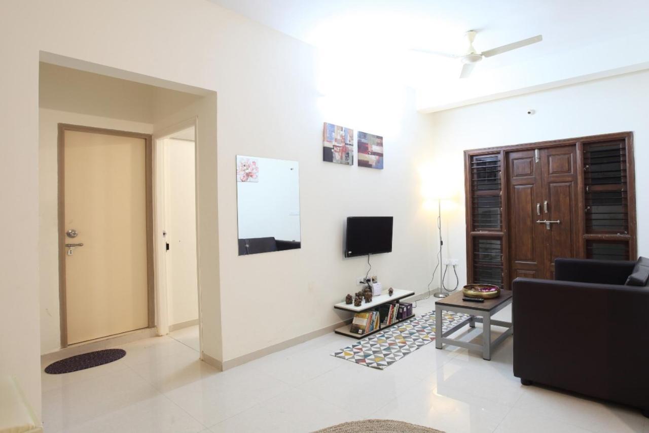 Qualtems Guest House-With Ac Options Bangalore Dış mekan fotoğraf