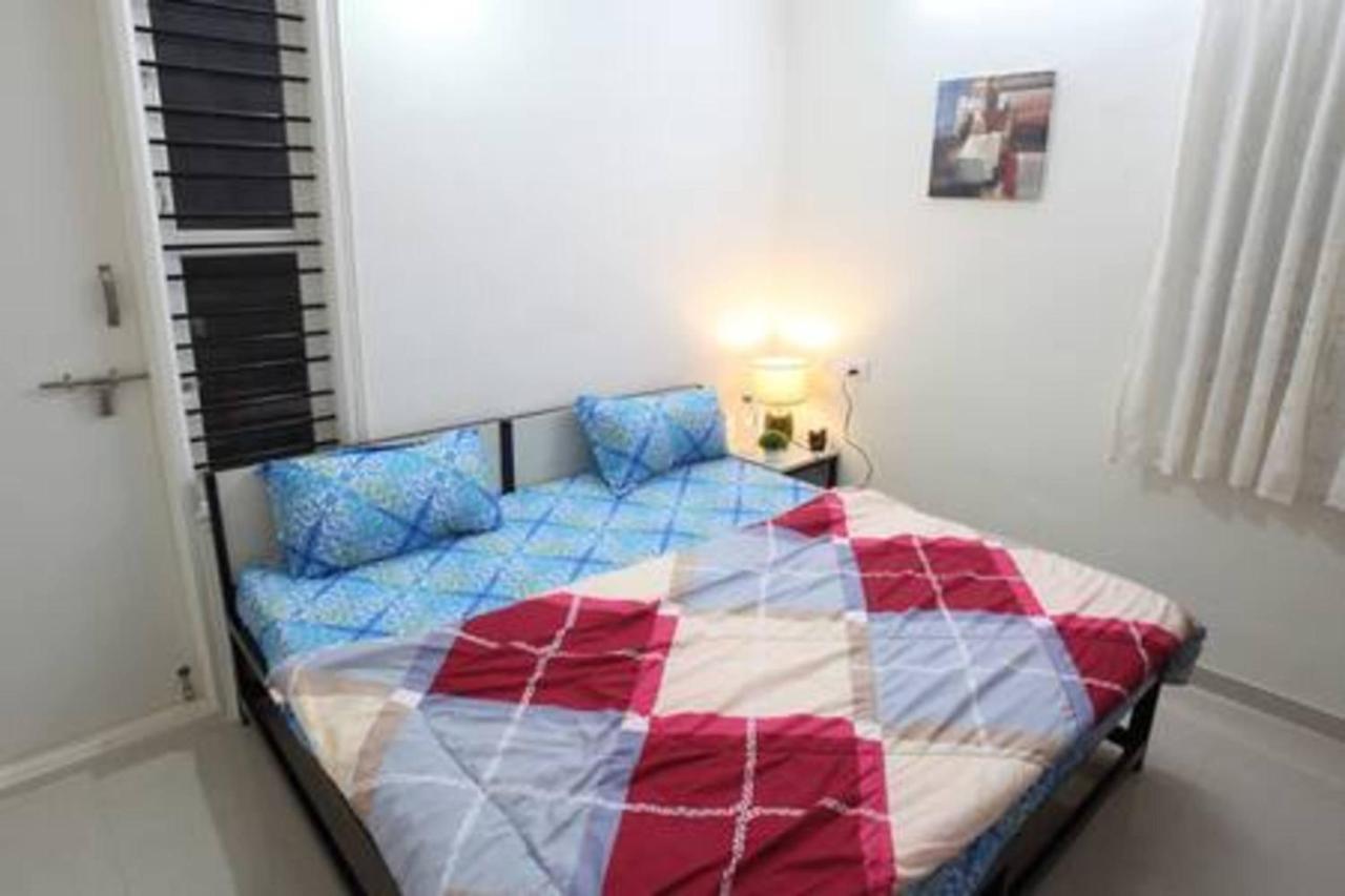 Qualtems Guest House-With Ac Options Bangalore Dış mekan fotoğraf