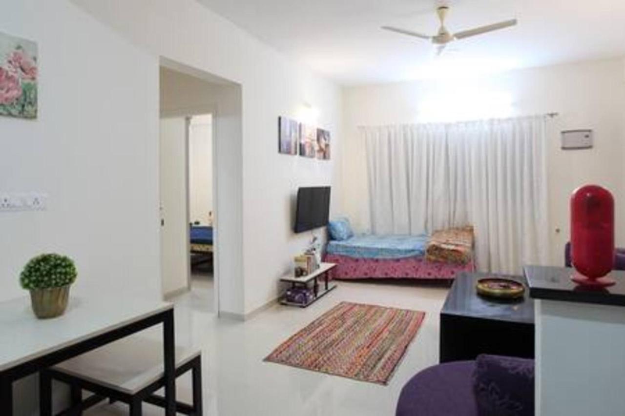 Qualtems Guest House-With Ac Options Bangalore Dış mekan fotoğraf